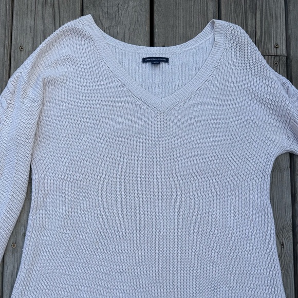american eagle v-neck cream knit sweater with sleeves and ties - Picture 3 of 9